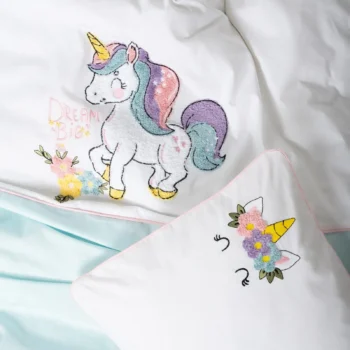 Baby posteljina PUNCH DOLLY – 100% pamuk, vezeni jednorog na bijeloj navlaci, mint podloga – Nobil