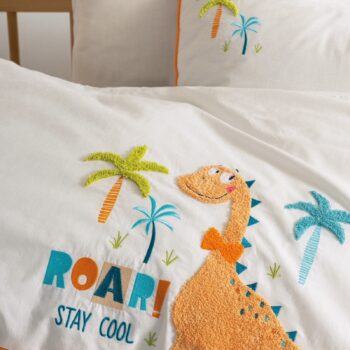 PUNCH KIDDO baby set u krevetiću – vezeni motiv dinosaura, bež podloga i narančasti paspul – Nobil